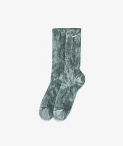 Nike Everyday Plush Crew Socks
